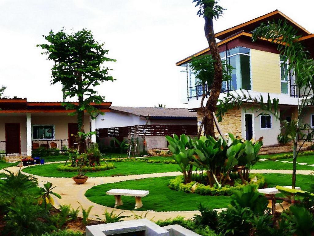 The Park Nangrong Resort Exterior foto
