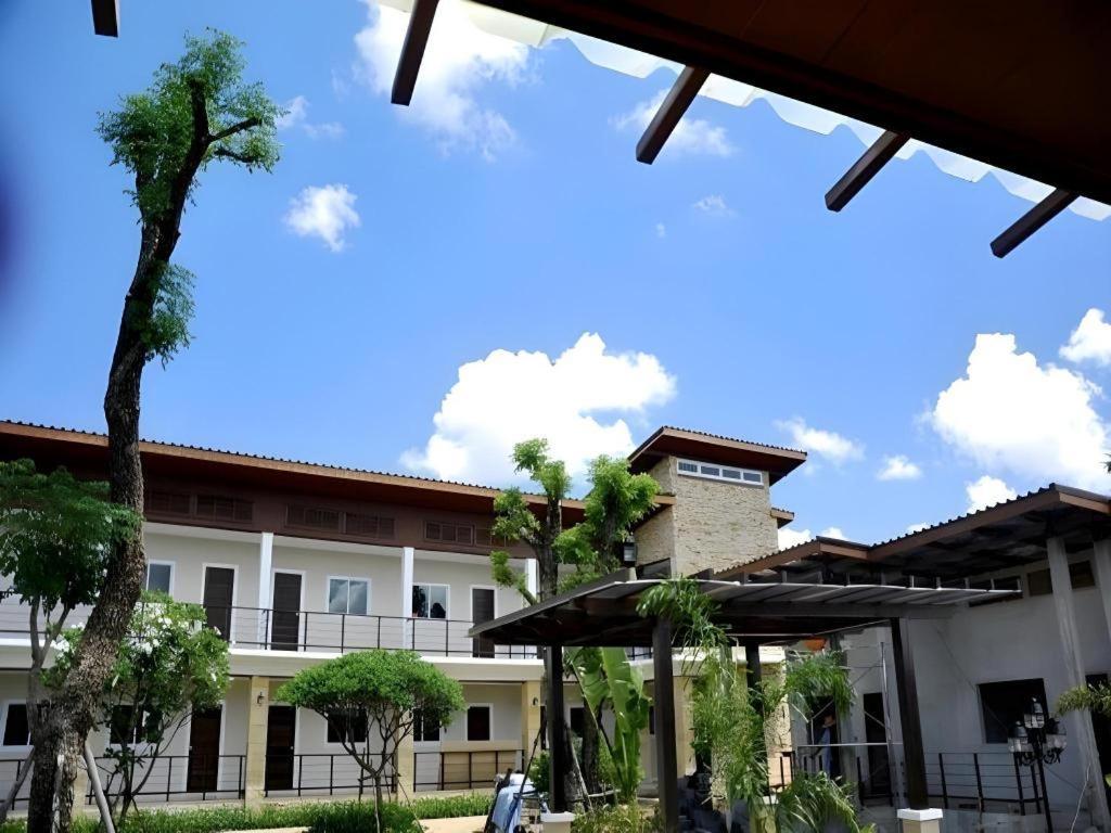 The Park Nangrong Resort Exterior foto