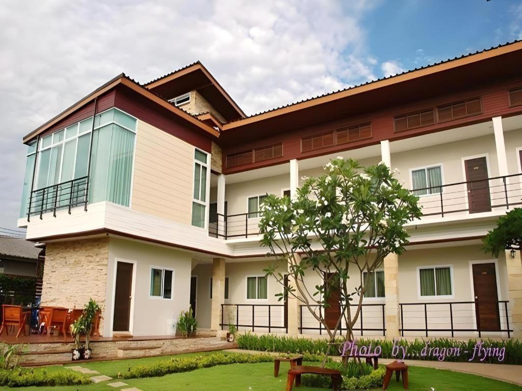 The Park Nangrong Resort Exterior foto