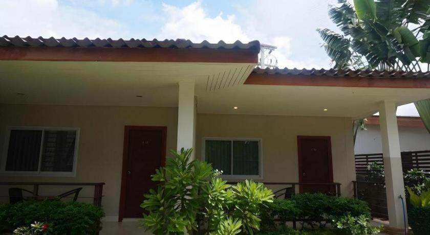 The Park Nangrong Resort Exterior foto