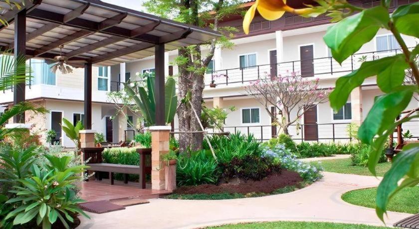 The Park Nangrong Resort Exterior foto
